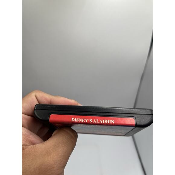 Disney's Aladdin Sega Genesis 1993 Video Game CARTRIDGE ONLY action platformer - Picture 6 of 7